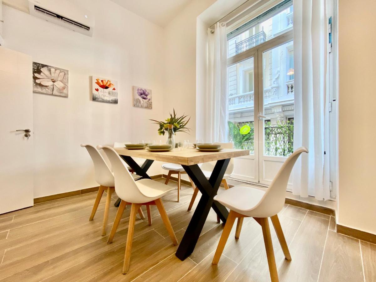Charming Gran Via Madrid Appartement Buitenkant foto